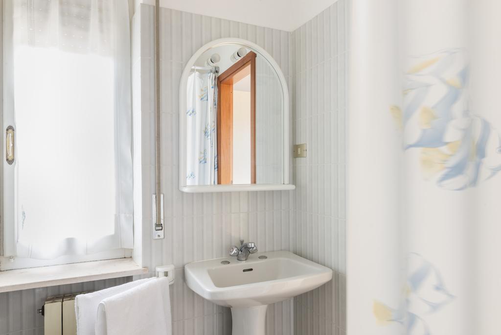 Hotel Cristina San Rocco di Piegara Ngoại thất bức ảnh
