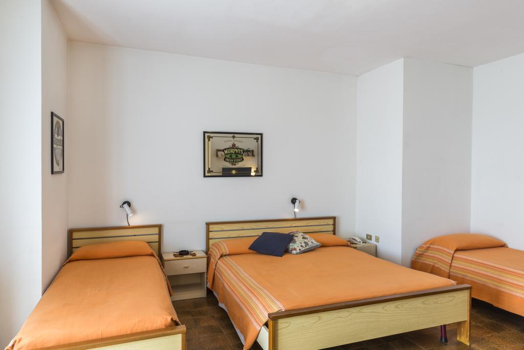 Hotel Cristina San Rocco di Piegara Ngoại thất bức ảnh