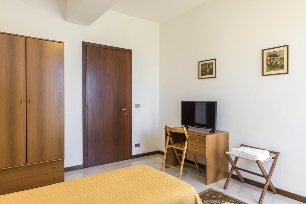 Hotel Cristina San Rocco di Piegara Ngoại thất bức ảnh