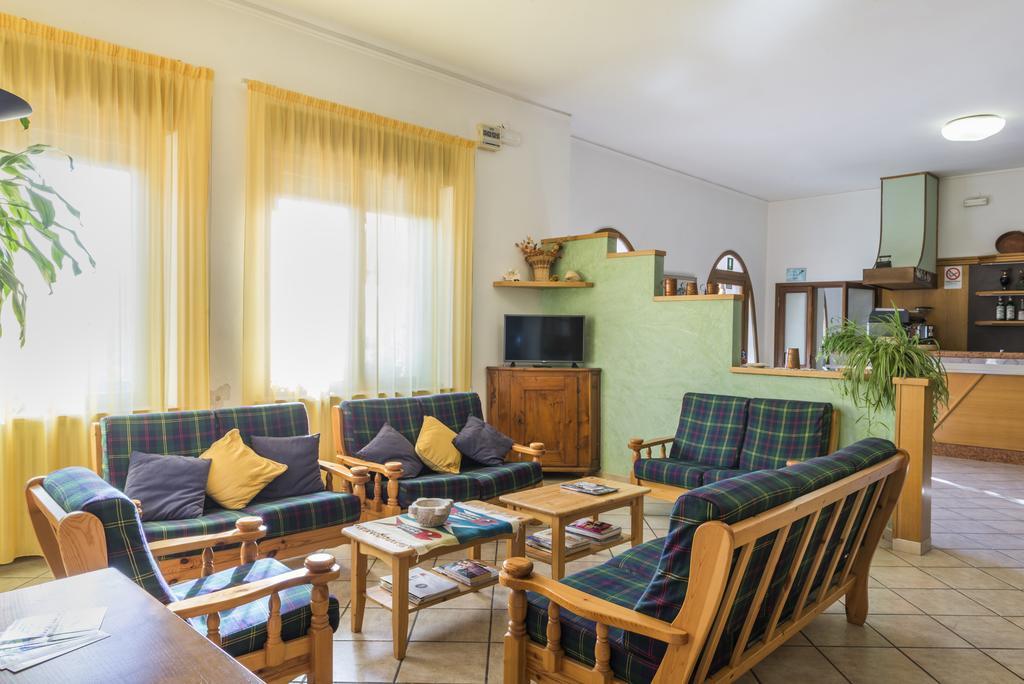 Hotel Cristina San Rocco di Piegara Ngoại thất bức ảnh