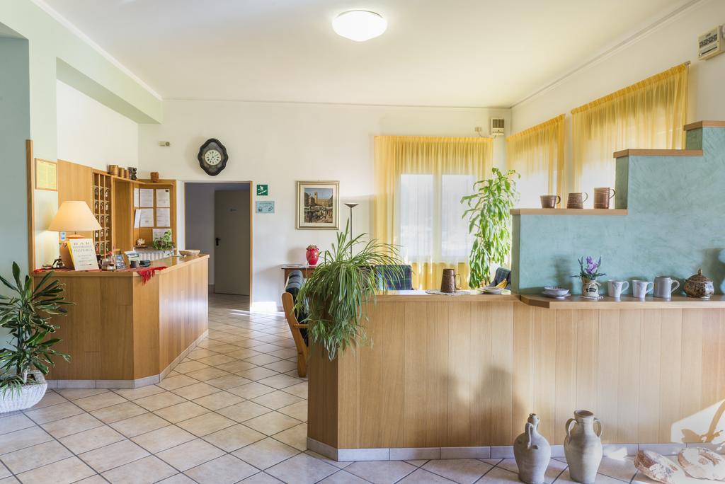 Hotel Cristina San Rocco di Piegara Ngoại thất bức ảnh