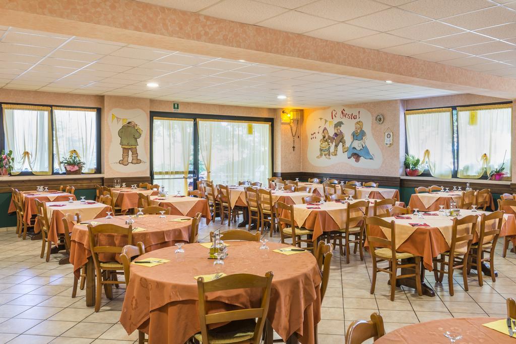 Hotel Cristina San Rocco di Piegara Ngoại thất bức ảnh