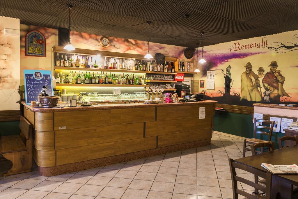 Hotel Cristina San Rocco di Piegara Ngoại thất bức ảnh